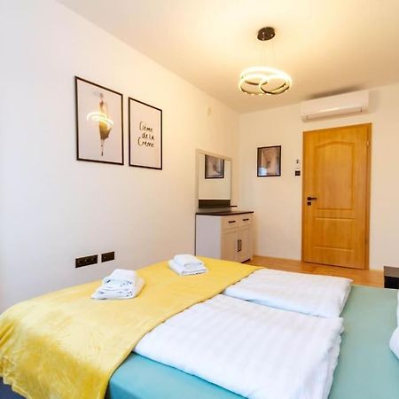 Apartament Gozsdu White Raven 3 - Terrace And Free Underground Parking Budapeszt Zewnętrze zdjęcie