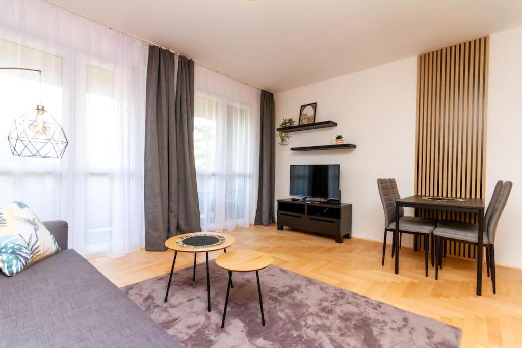 Apartament Gozsdu White Raven 3 - Terrace And Free Underground Parking Budapeszt Zewnętrze zdjęcie