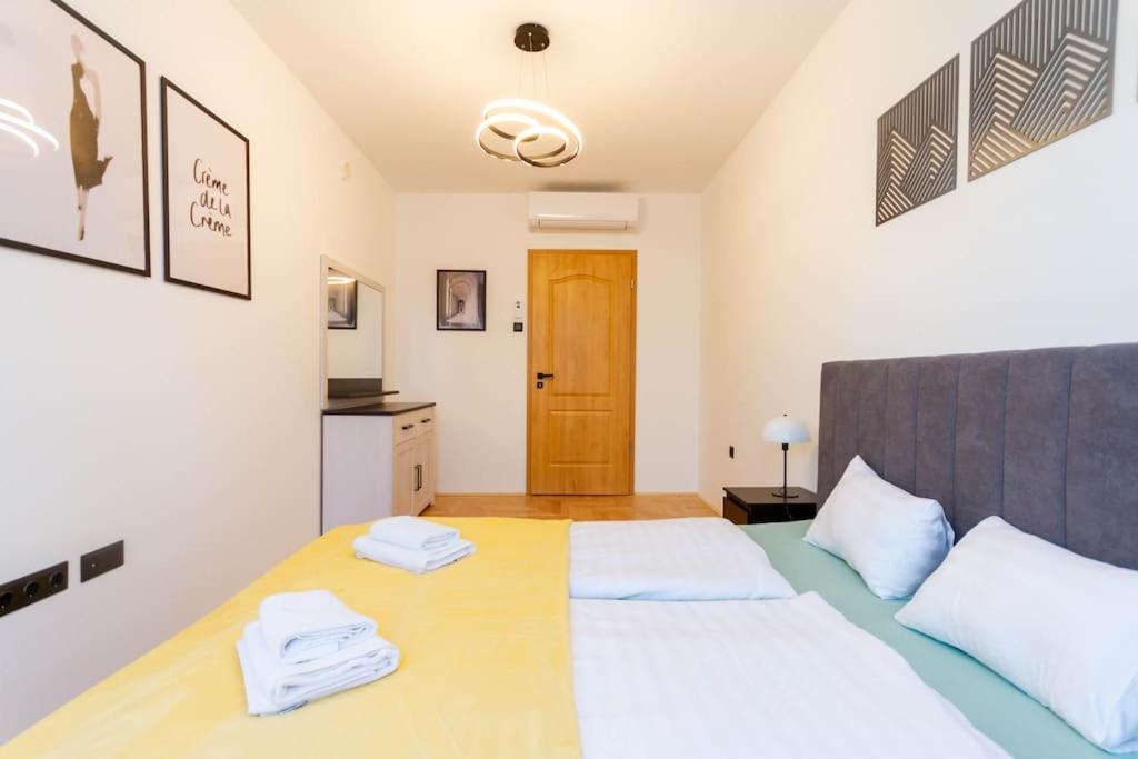 Apartament Gozsdu White Raven 3 - Terrace And Free Underground Parking Budapeszt Zewnętrze zdjęcie